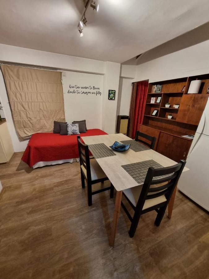 Departamento En Pleno Centro De Ciudad De Mendozaアパートメント エクステリア 写真