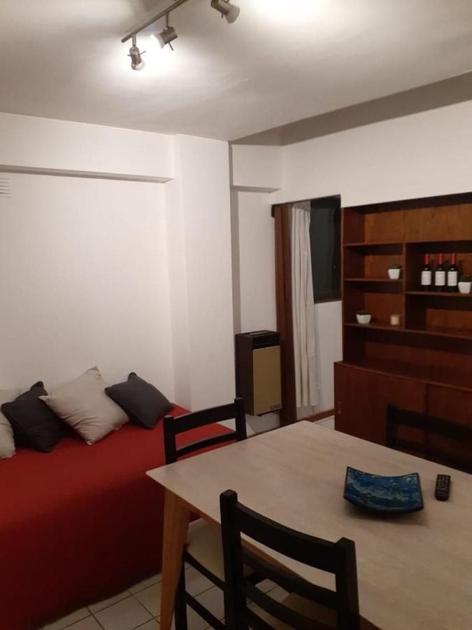 Departamento En Pleno Centro De Ciudad De Mendozaアパートメント エクステリア 写真